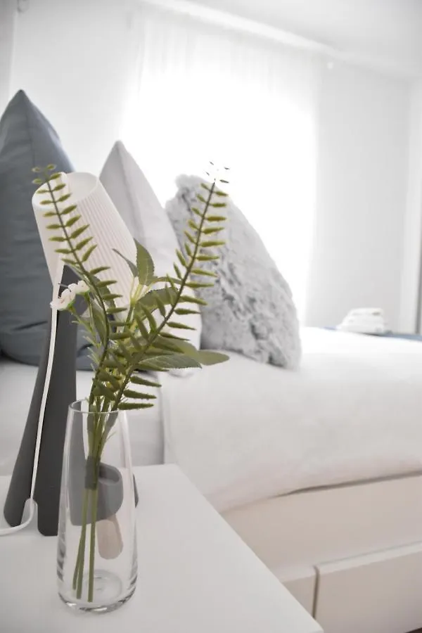 Studio Apartment Una Pula 0*,